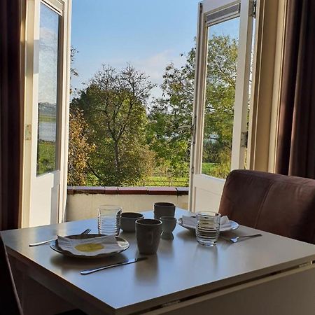 B&B Maaslandje Wijk en Aalburg Экстерьер фото